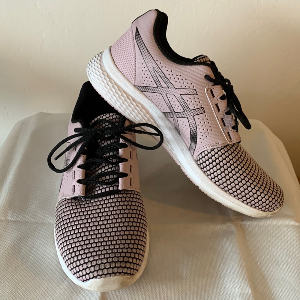 ASICS Torrance Gel Sneakers in Lavender - size 8